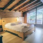 Hotel Between Chamoson