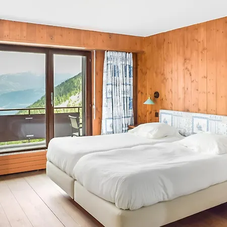 Between Boutique Hotel