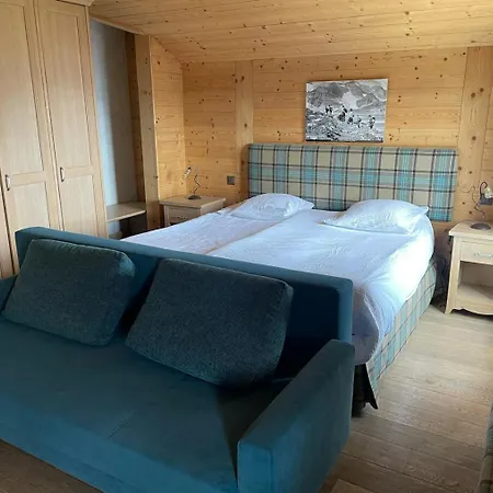 Hotel Between Chamoson