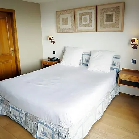 Hotel Between Chamoson