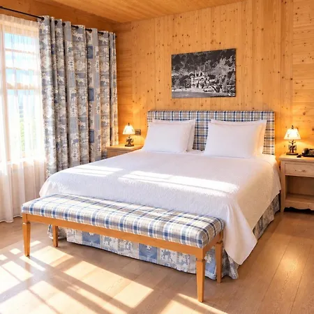 Between Hotel 3*