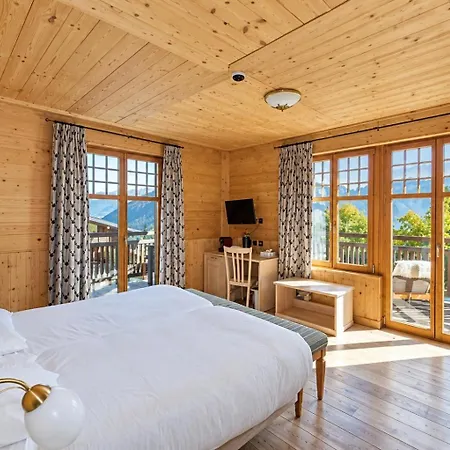 Hotel Between 3*