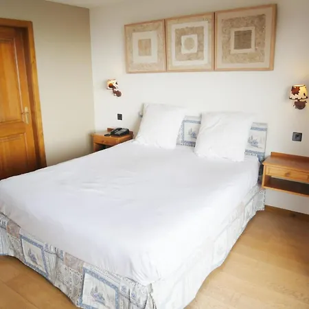 Hotel Between Chamoson