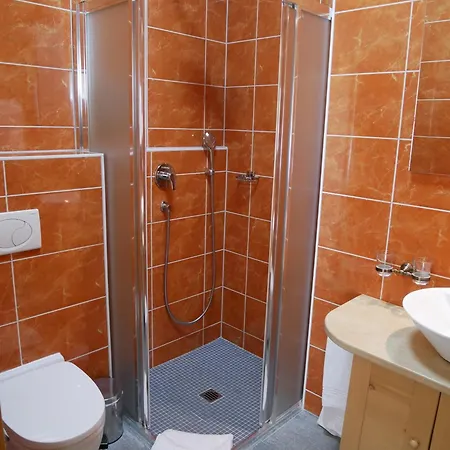 Hotel Between Chamoson